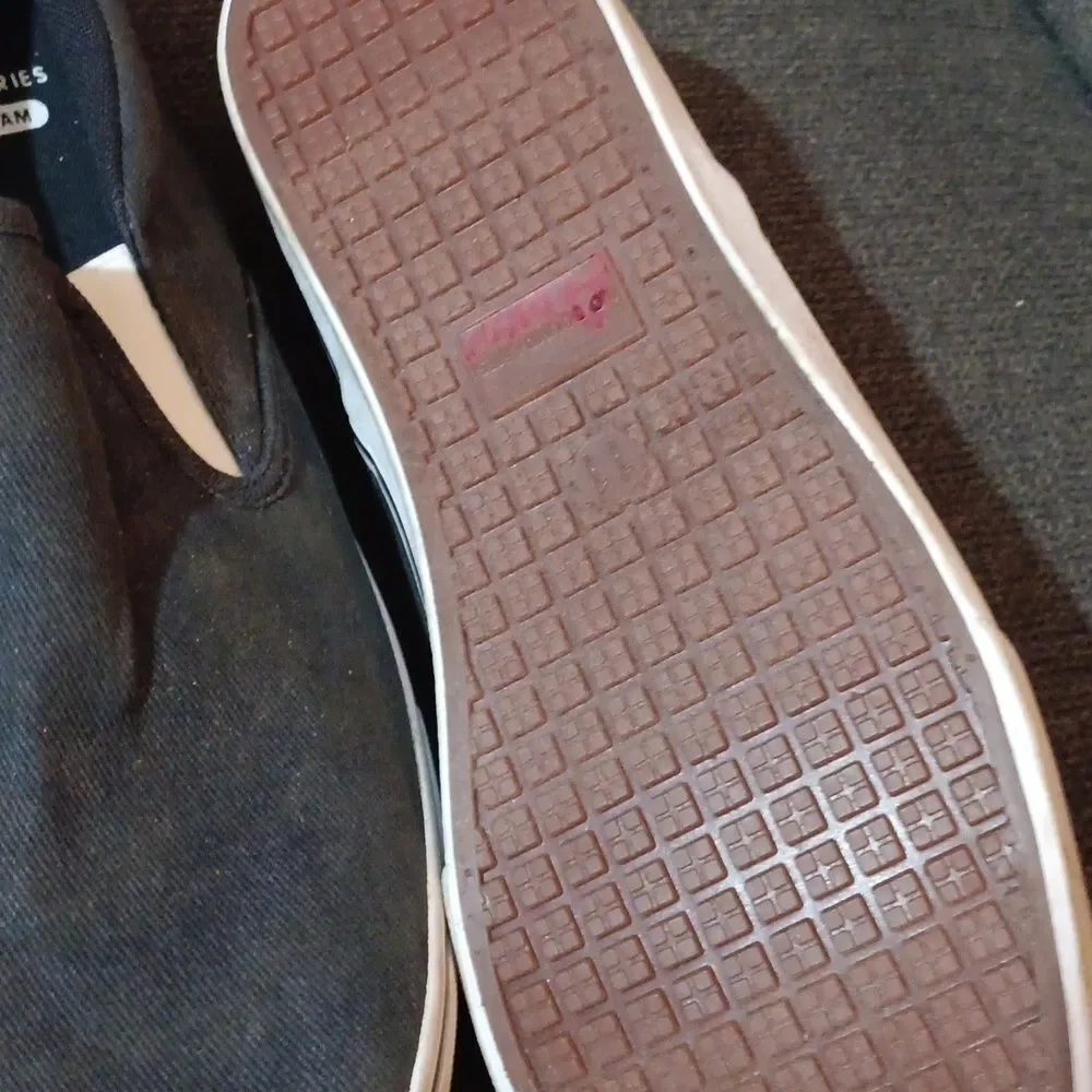 🤠NWOT No Boundaries Memory Foam Slip On Shoes Mens Size 11
